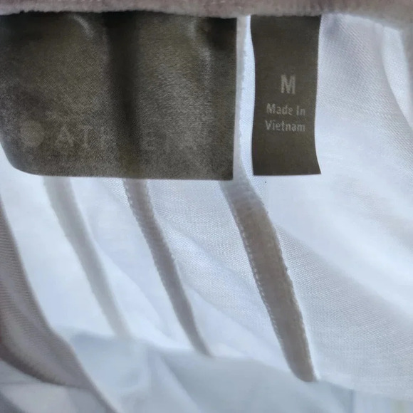 Athleta T-Shirt Women's Size Medium White V-Neck Long Sleeve Front Zip - Picture 7 of 12